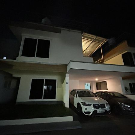 Blissful Home Near Coimbatore Airport Exterior foto